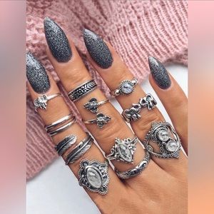 ✨New! 11 piece boho ring set✨